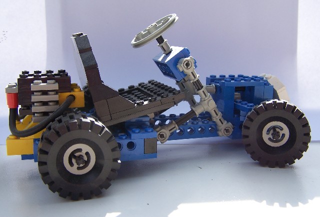 Bild: Der Go-Kart von der Seite Bild: Der Go-Kart von der Seite
