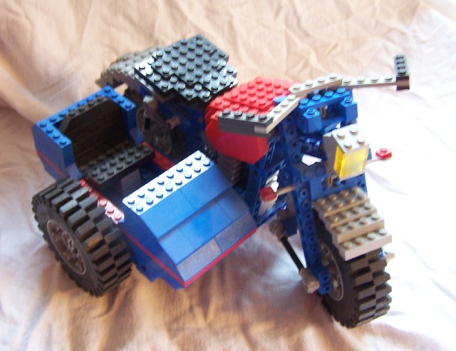 Bild: LEGO® Technic Motorrad mit Beiwagen