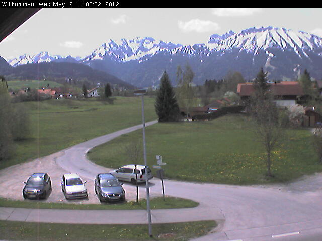 Blick von Pfronten-Kreuzegg (885m) auf den Breitenberg (1838m) und Aggenstein (1936m)