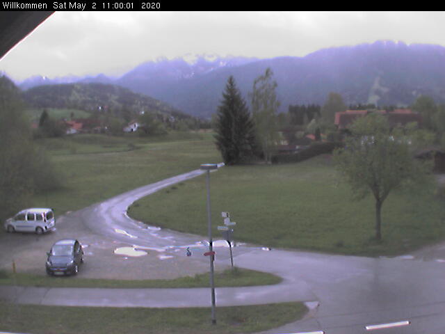 Blick von Pfronten-Kreuzegg (885m) auf den Breitenberg (1838m) und Aggenstein (1936m)